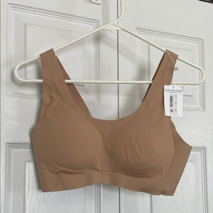 NWT Le Mystere L Smooth Shape Wireless Natural  Seamless Bralette 4 hook/eylet